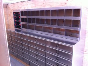 tablette et tiroirs sur mesure aluminium plombier